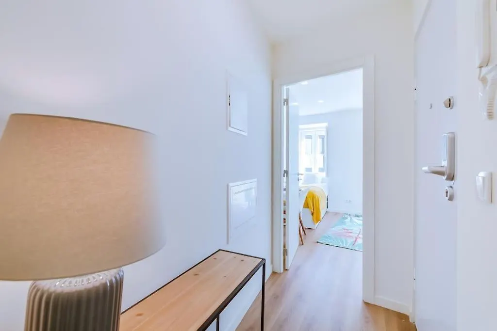 Graceful Studio Apartment 202 Lisbon Portugal
